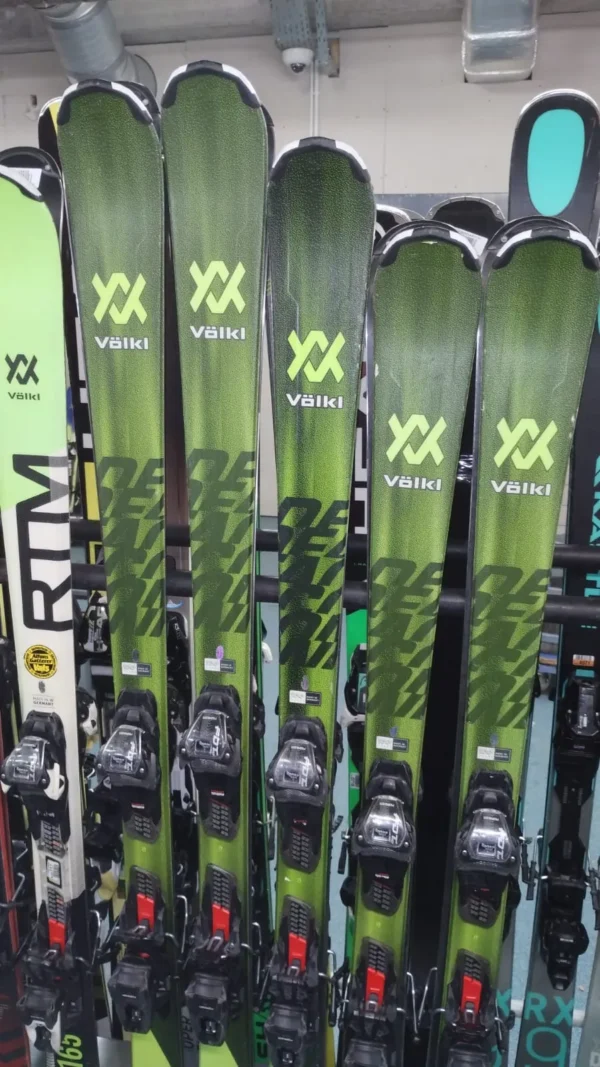 P00572 Völkl Deacon 7.2 2×158, 1×165, 2×172