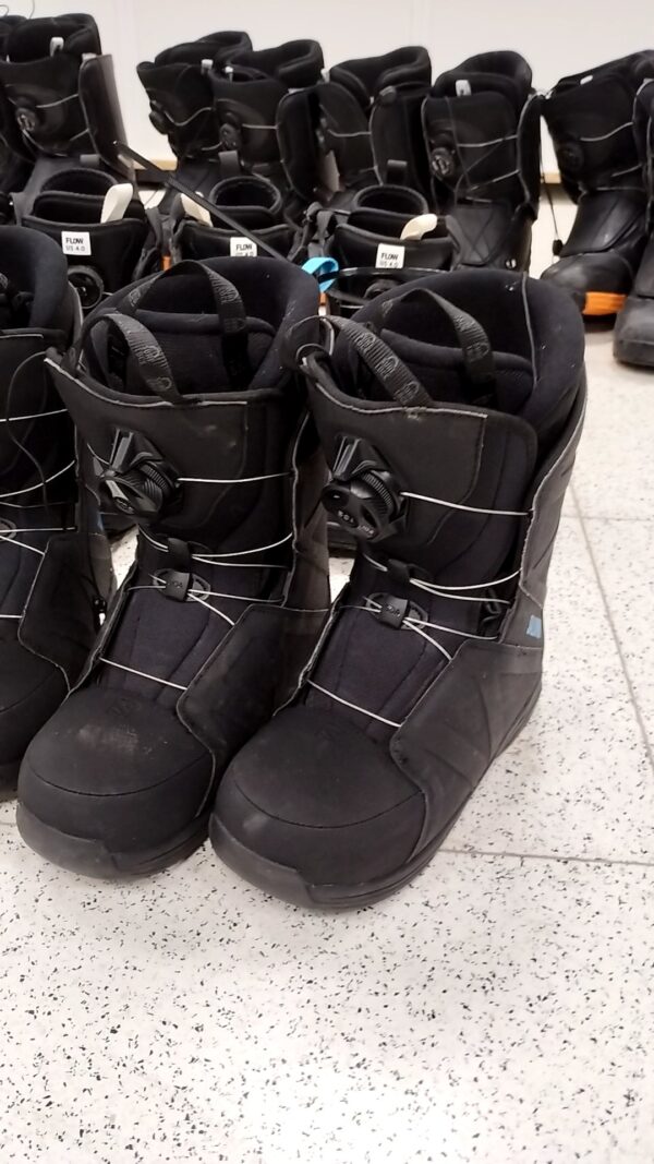 P00638 Salomon K2 Nidecker Flow Mix 1×24.5, 1×26.5, 1×26.5, 1×26.5, 1×22, 1×22, 1×22, 1×23, 1×24, 1×25, 1×26, 1×27