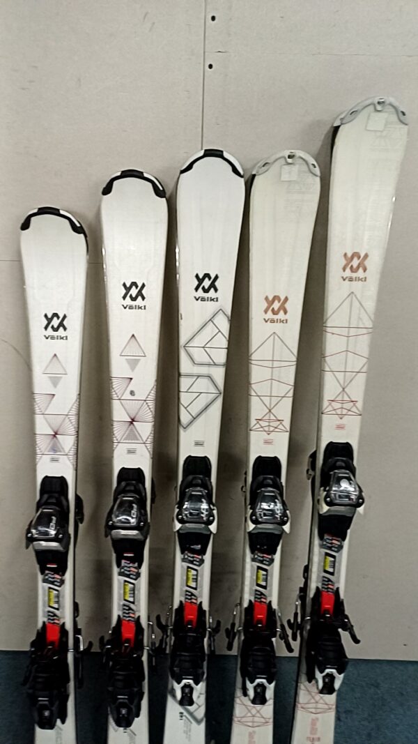 P00775 Volkl Flair 1×130, 1×137, 2×142, 1×149