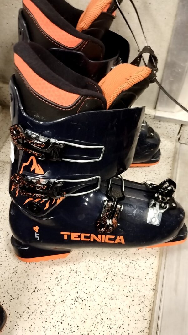 P00931 Tecnica jr JT 2×24.5, 1×16, 2×18, 1×19, 4×20, 2×21, 3×22, 2×23, 6×24, 1×25, 2×26